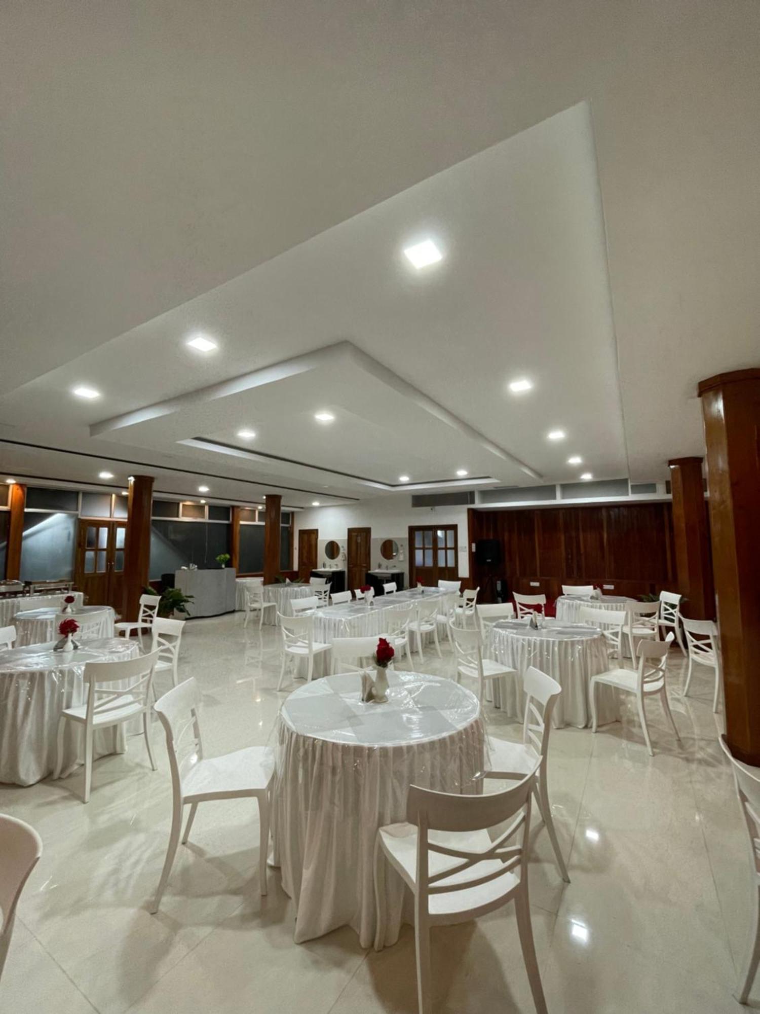 2K Hotel Kohima Exteriör bild