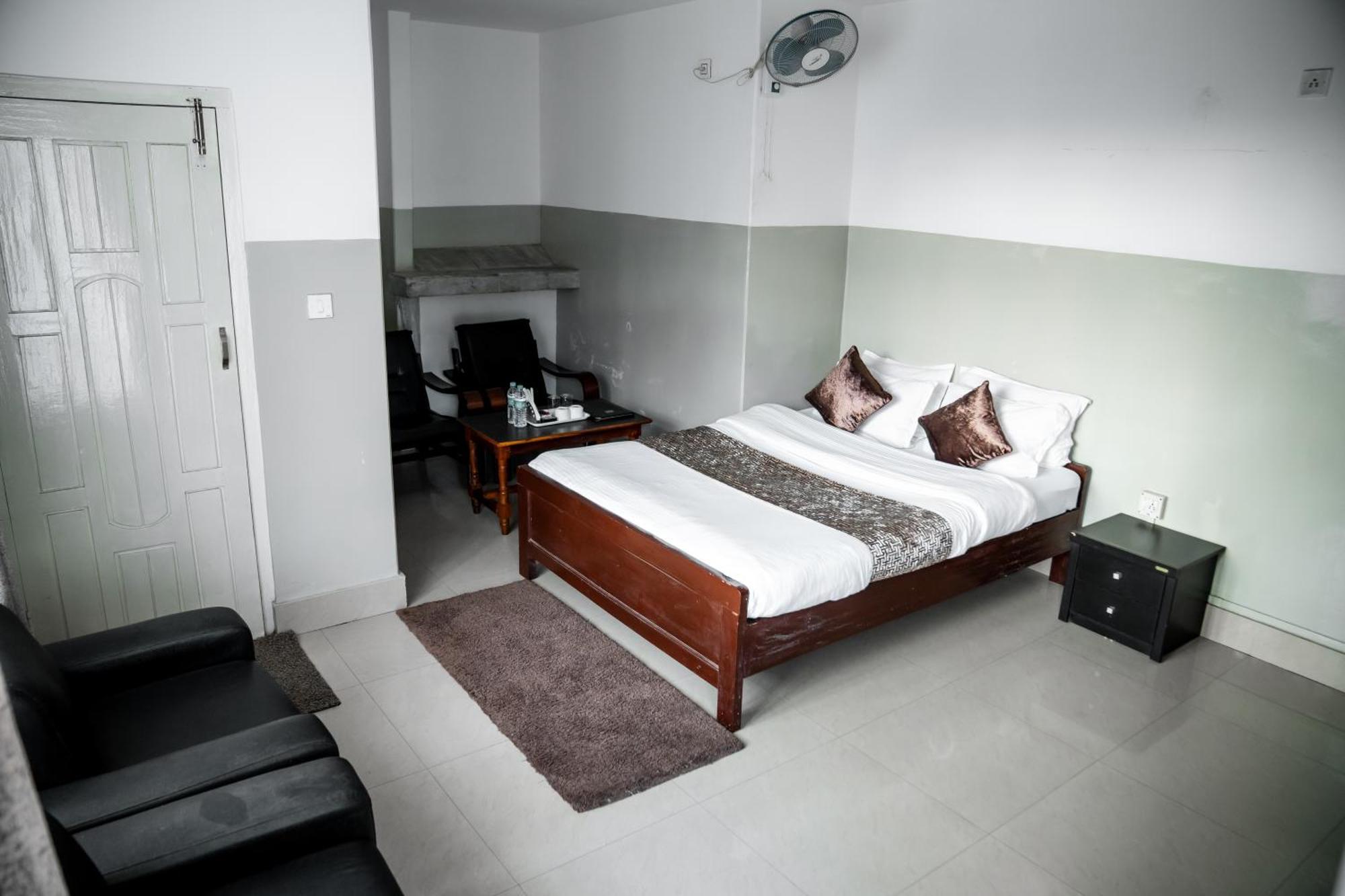 2K Hotel Kohima Exteriör bild